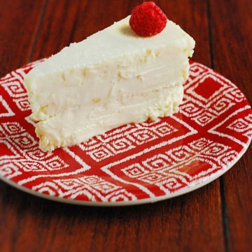 Keto Cheesecake - Ketosis friendly, low carb cheesecake perfect for a healthy living diet.