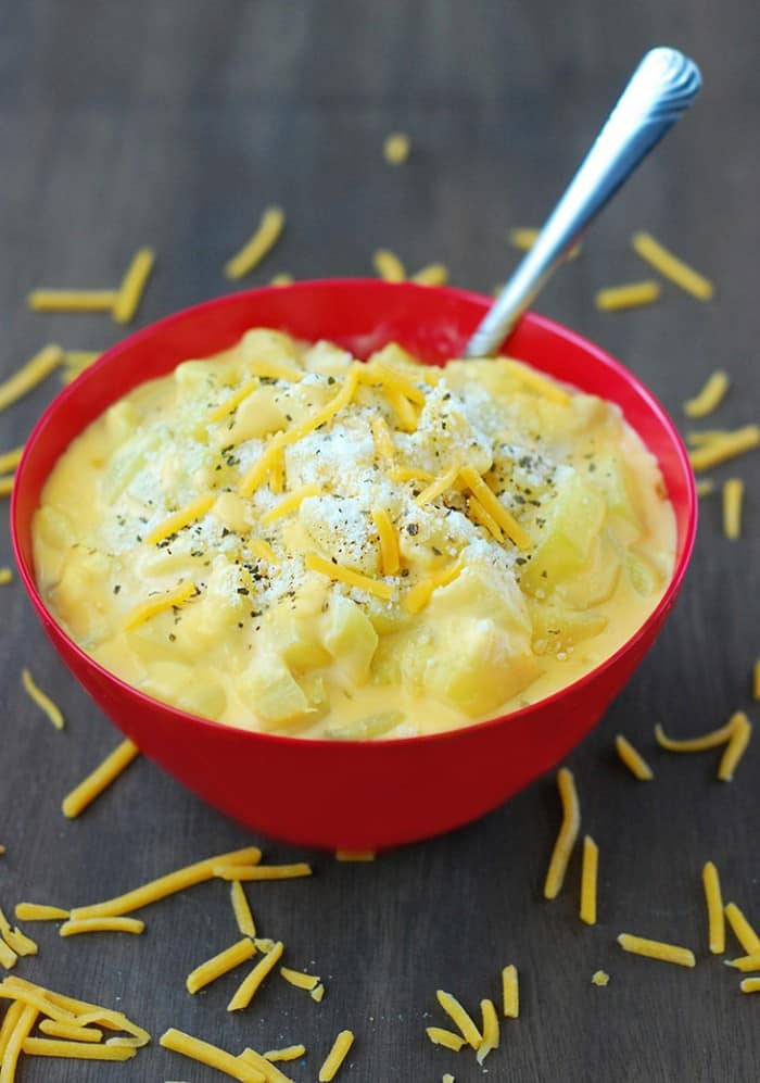 Cheddar Mac & Cheese - made with zucchinis instead of pasta - crazy delicious!