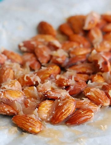 Caramel Candied Almonds - caramel goodness meets almond crunch.
