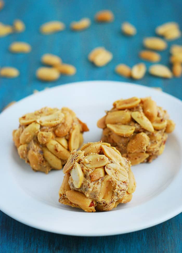 Peanut Butter Balls - nutritious, delicious and perfect as a quick breakfast or dessert.