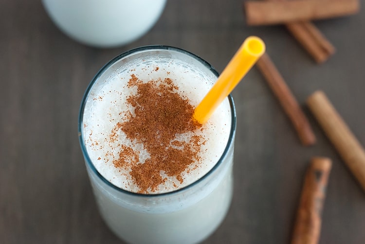 Try this Cinnamon Roll Smoothie! Tastes just like a cinnamon roll but way healthier and great on the go. 