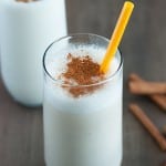 Cinnamon Roll Smoothie - YUM! I can't wait to try these!