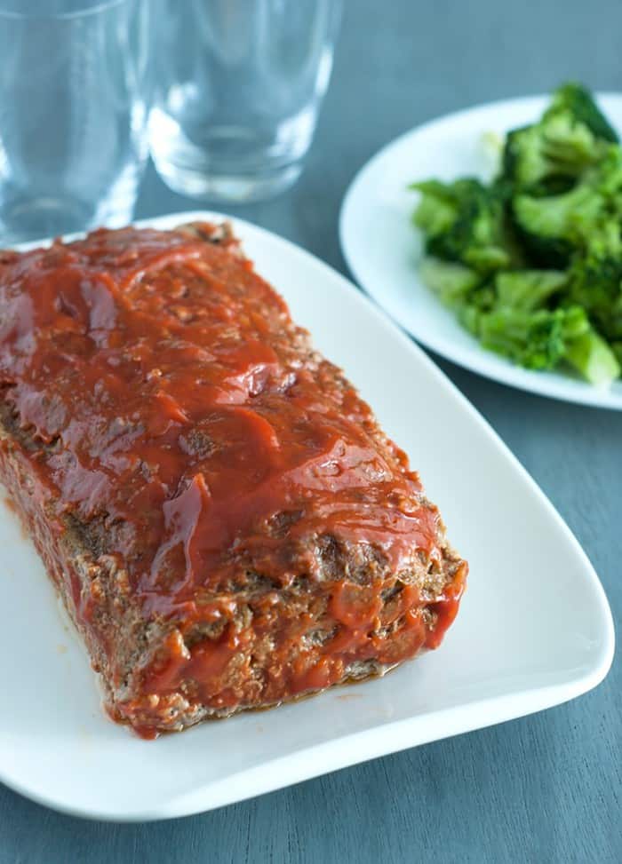 Low Carb Meatloaf - this comfort food favorite is packed with protein, flavor and deliciousness. YUM!
