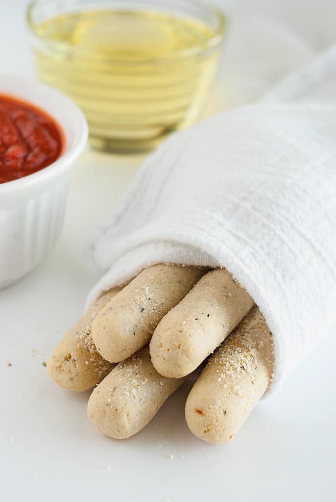Low Carb Breadsticks - These quick and easy breadsticks are the perfect fix for family dinner or side for Italian inspired dishes.