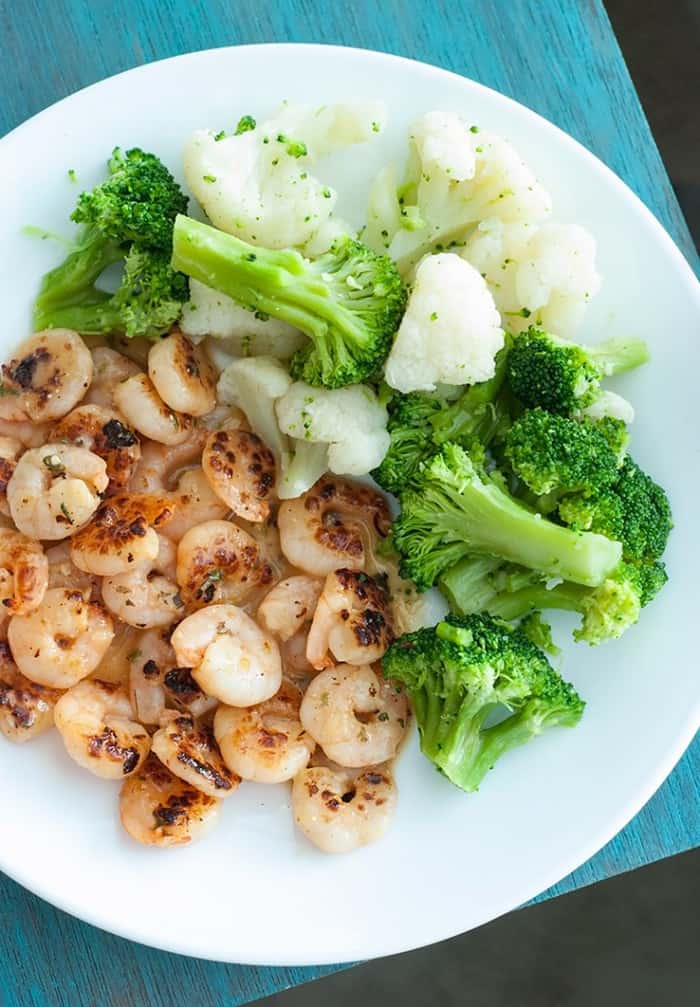 Simple Italian Shrimp - this easy recipe can be made in under 15 minutes. Perfect for when your low on time but craving something delicious.
