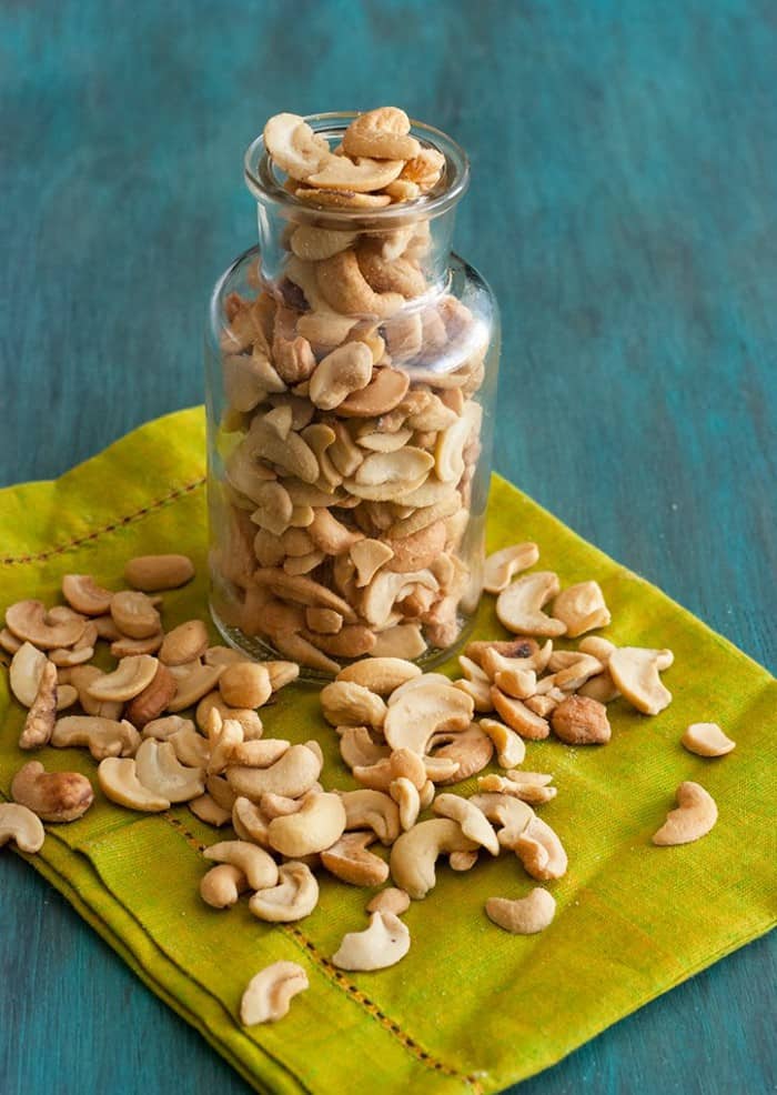 Sour Cream & Onion Cashews - With a bowl of sour cream and onion cashews at your side, you may never crave carb-loaded snacks again! They're low carb, gluten-free, and full of flavor.
